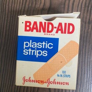 Vintage 1980a Band-Aid Box and Band-AIDS